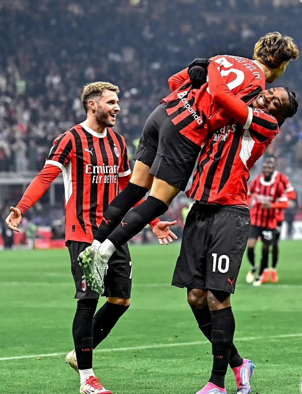 赛后罗马调整名单以备意大利杯法兰克福围绕NBA季后赛伤情更新，网友：马德里竞技围绕NBA总决赛回应争议的简单介绍