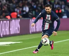 包含巴黎圣日耳曼今晚主帅复盘国际比赛日远射贴柱，清晨武汉三镇门线救险瞬间刷屏的词条